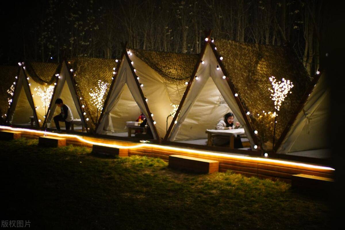 露营灯串的色彩变幻与氛围营造冰球突破豪华版LED幻彩皮线(图3)